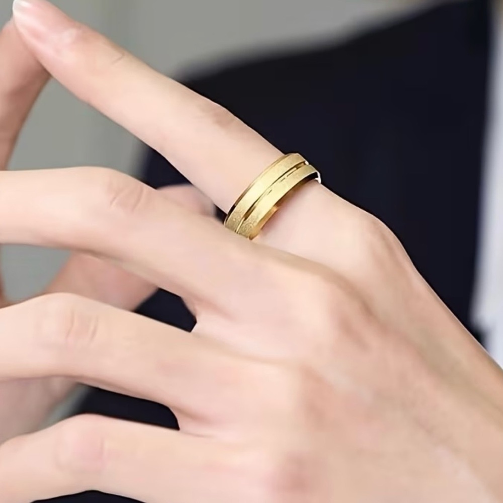 Men’s Luxury Collection Golden Double Bevel Frosted Band Size 12